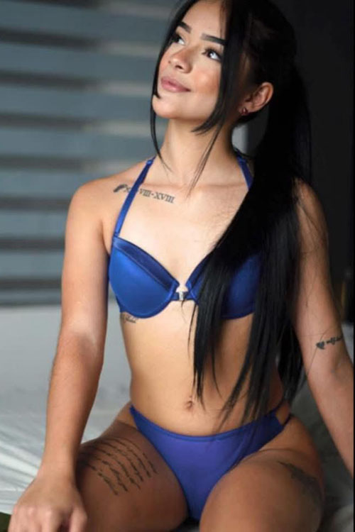 Escort - RAPPUNZEL - Ibiza Tops